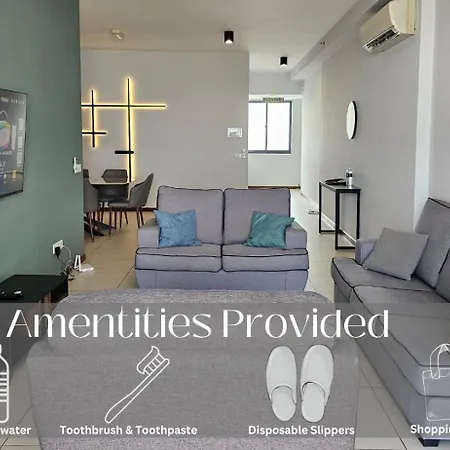 Large Family Seaview Suite 3 Rooms By The Only Bnb Tanjung Tokong Exterior photo